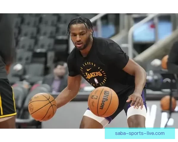 布朗尼砍下26分7篮板5助攻带领南湾湖人获胜 老詹盛赞布朗尼表现超乎想象